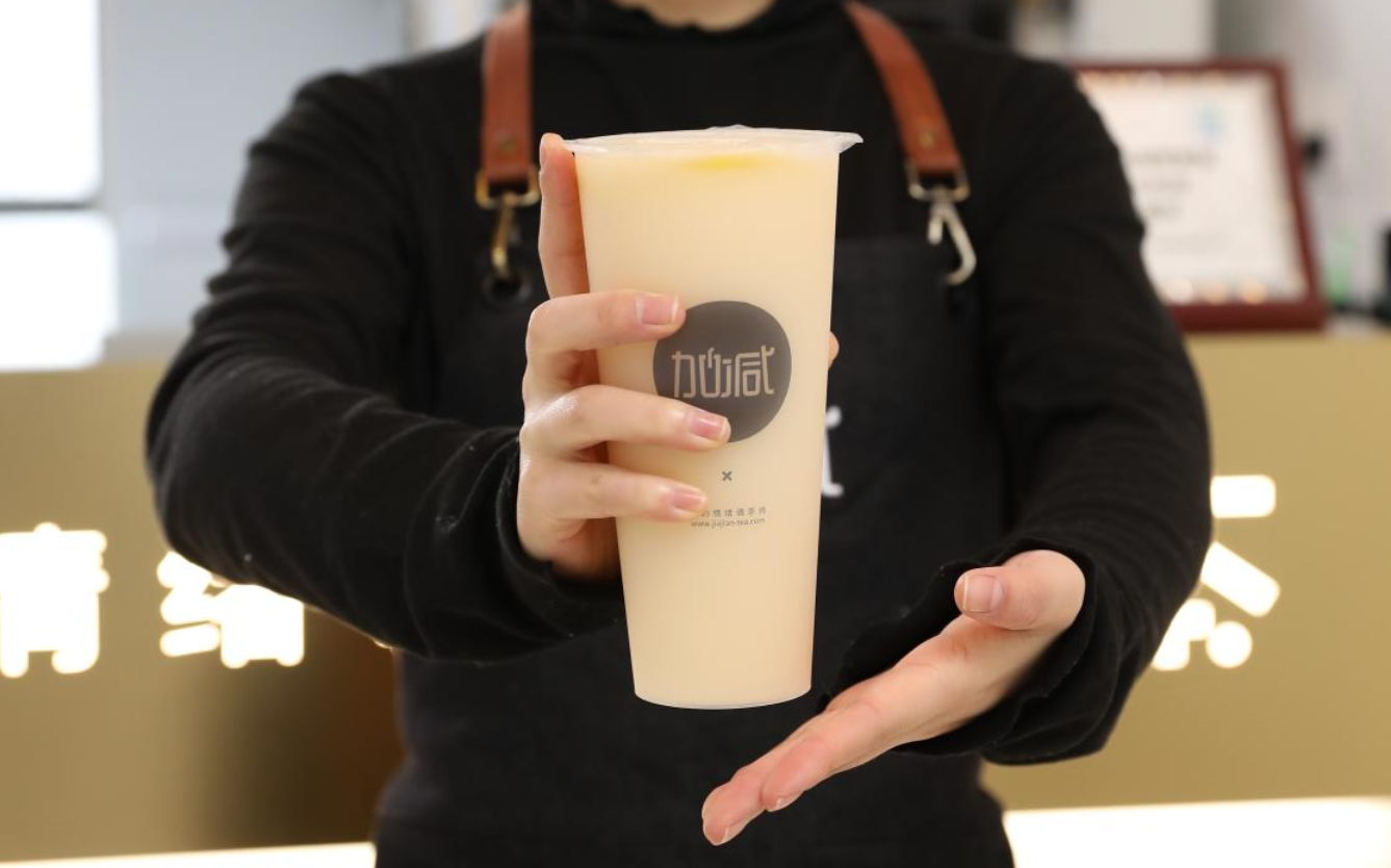 必一运动茶饮：为何奶茶行业都热衷于开校园店